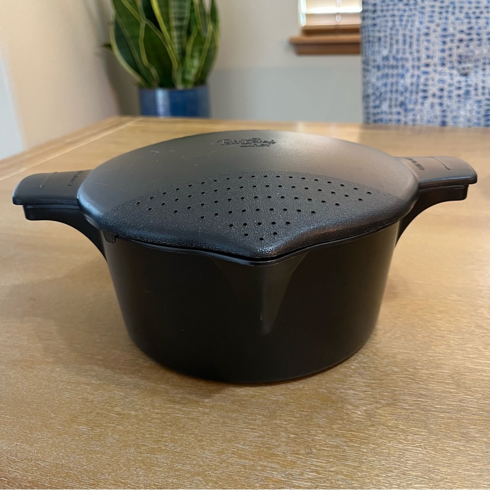 Pampered Chef Micro-cooker 2 quart